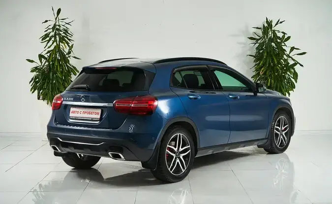Mercedes benz GLA