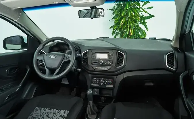 Lada XRAY