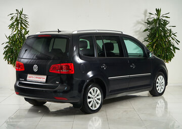 Volkswagen Touran Вид 5