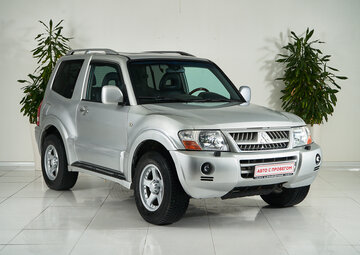 Mitsubishi Pajero Вид 3