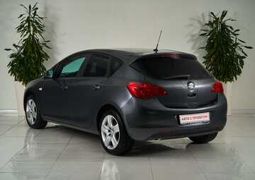 Opel Astra Вид 4