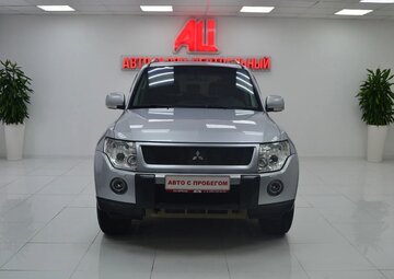 Mitsubishi Pajero Вид 2